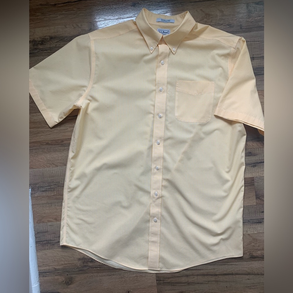 L.L.Bean Wrinkle Free Traditional Fit Shortsleeved Size- L-Tall  EUC